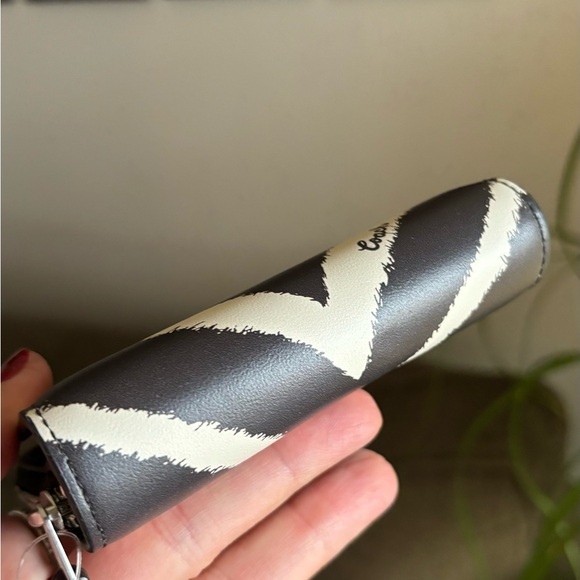 Authentic COACH 1941 smooth calf leather zip/snap wallet - Picture 12 of 12